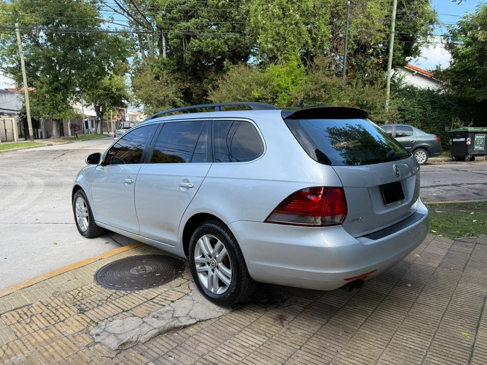 Volkswagen VENTO VARIANT 2.5 ADVANCE — foto 3