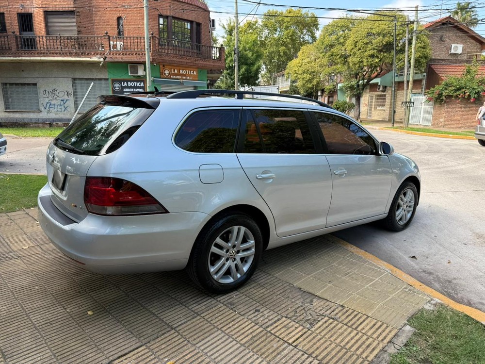 Volkswagen VENTO VARIANT 2.5 ADVANCE — foto 5