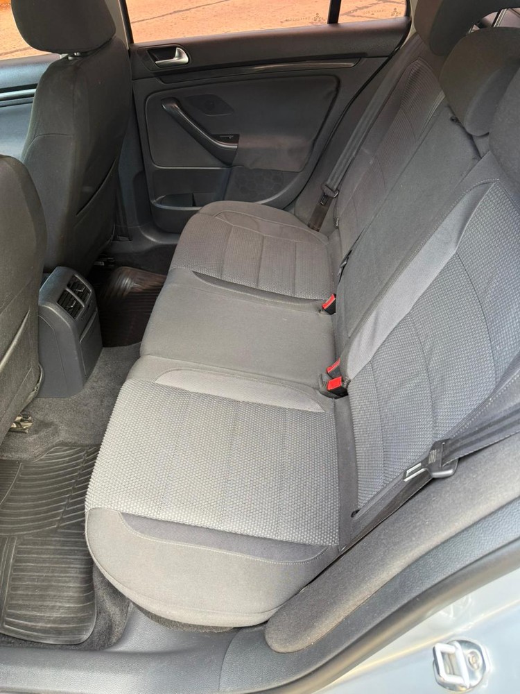 Volkswagen VENTO VARIANT 2.5 ADVANCE — foto 10