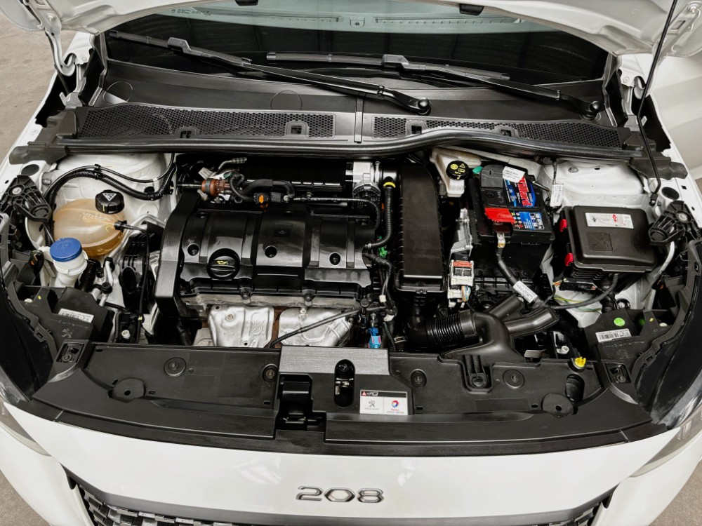 Peugeot 208 1.6 Feline Tiptronic — foto 7