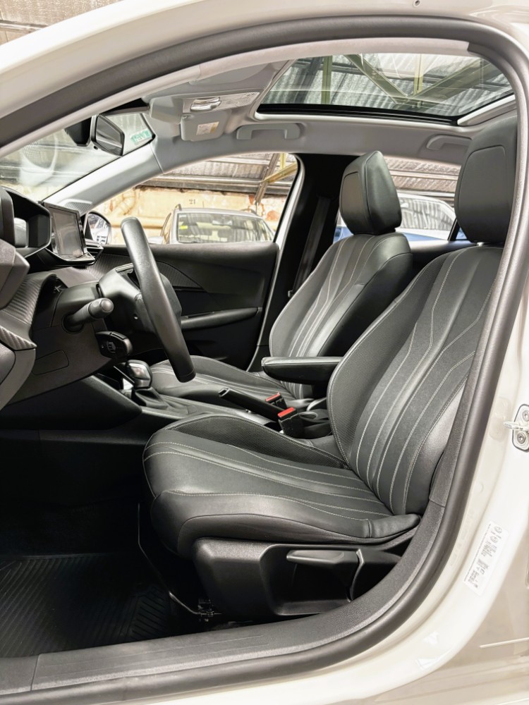 Peugeot 208 1.6 Feline Tiptronic — foto 12