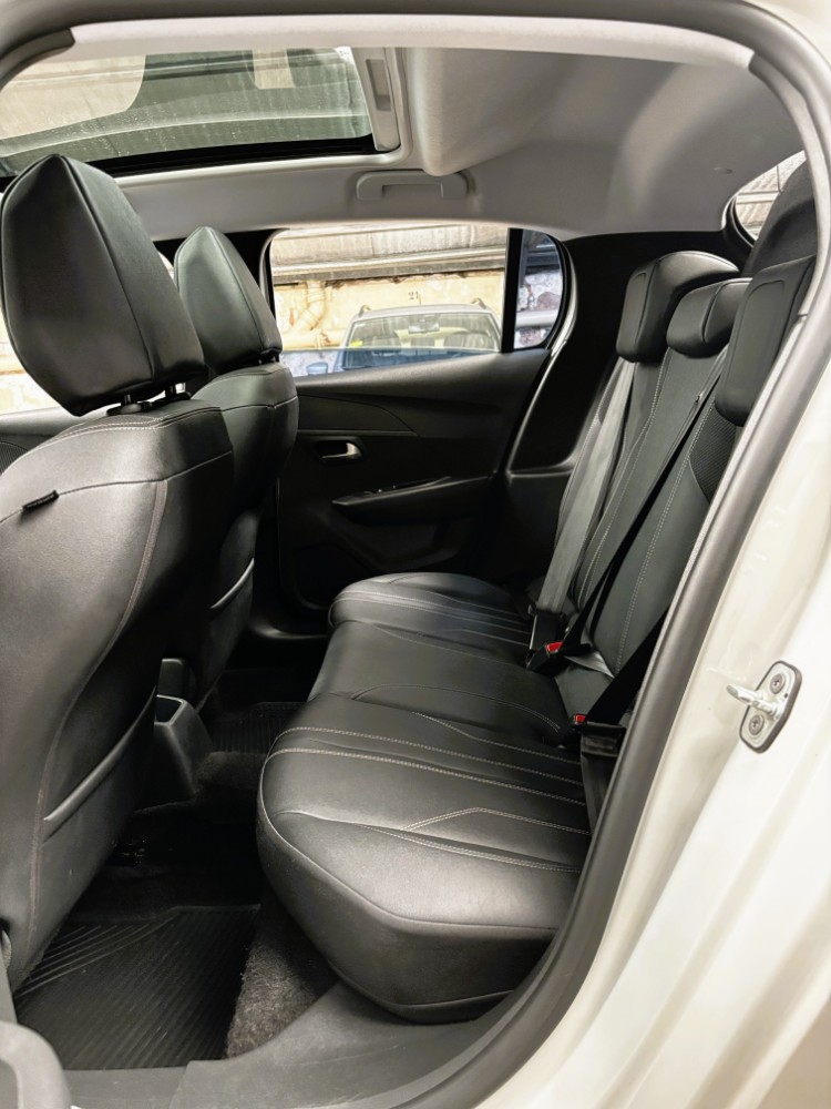 Peugeot 208 1.6 Feline Tiptronic — foto 13