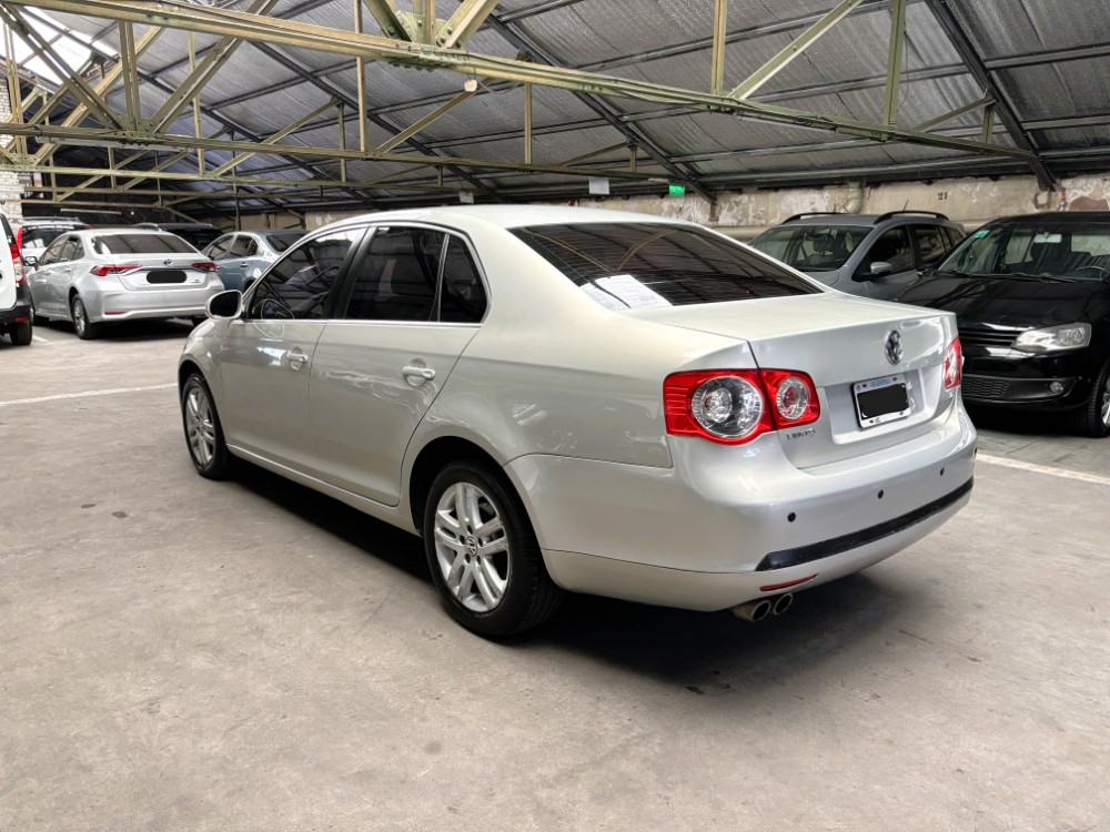 Volkswagen Vento 2.5 Advance Tiptronic 170cv — foto 2