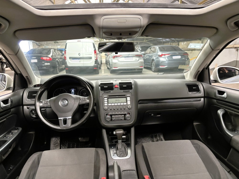 Volkswagen Vento 2.5 Advance Tiptronic 170cv — foto 8