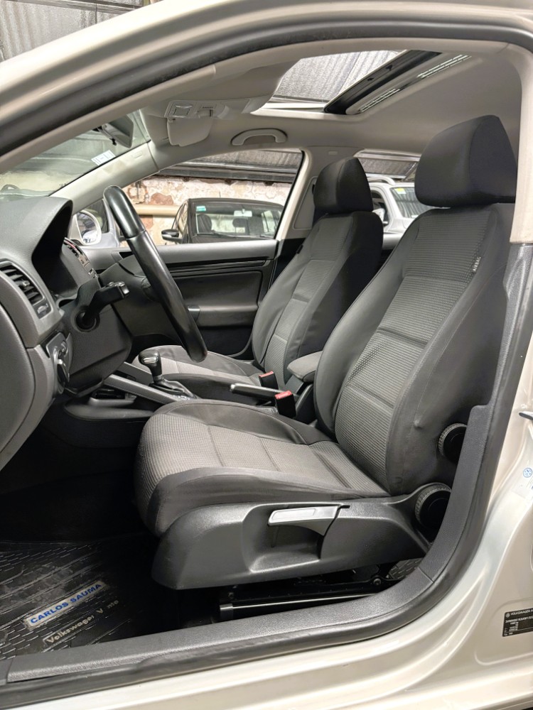 Volkswagen Vento 2.5 Advance Tiptronic 170cv — foto 12