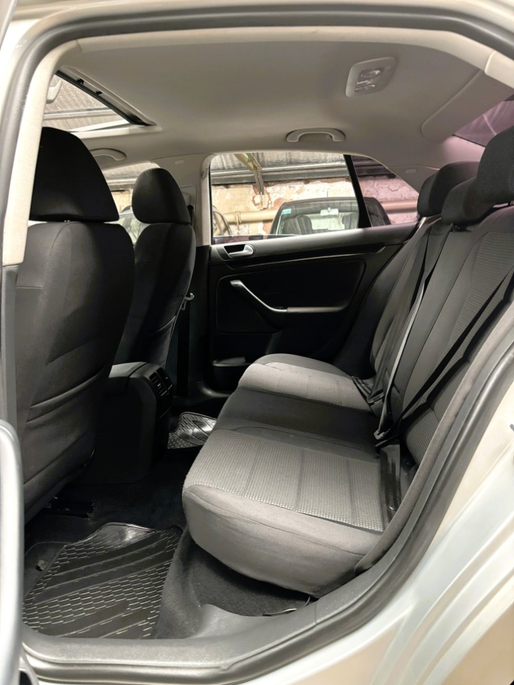 Volkswagen Vento 2.5 Advance Tiptronic 170cv — foto 13