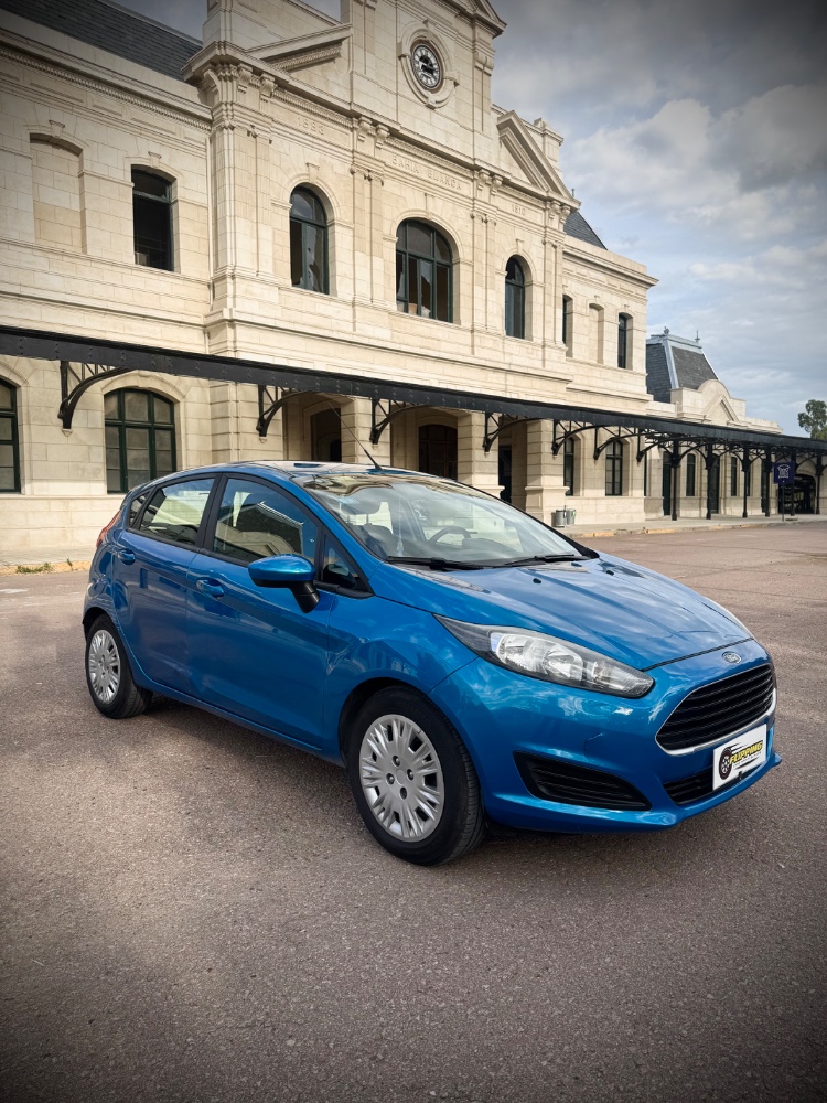 Ford Fiesta Kinetic S — foto 11
