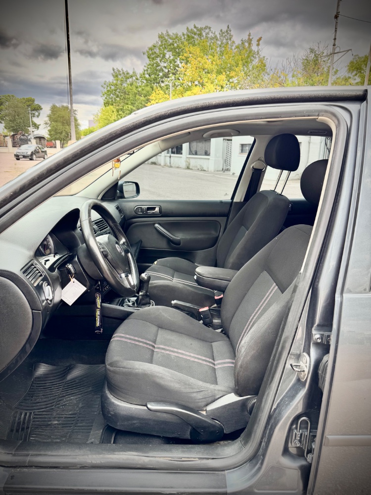 Volkswagen Bora 2.0 — foto 5