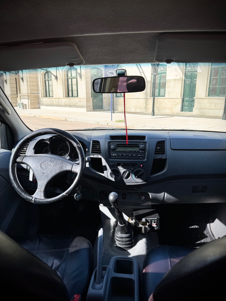Toyota Hilux — foto 4