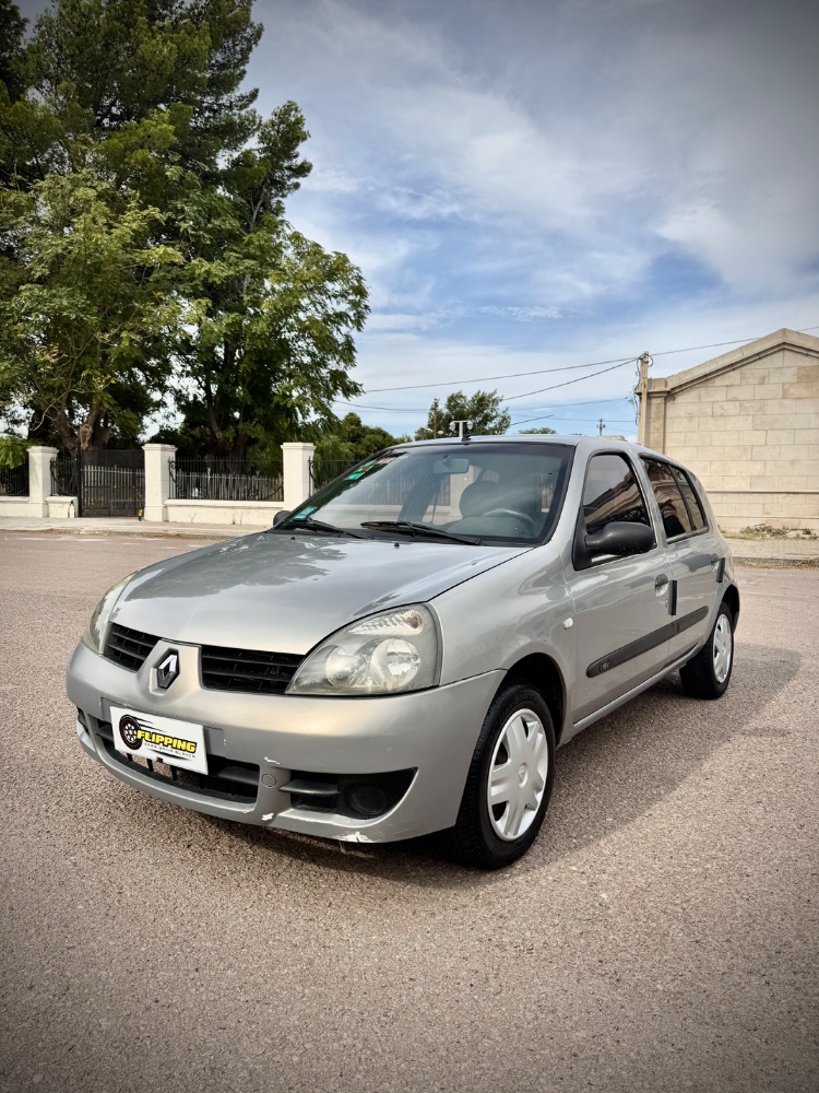 Renault clio — foto 8