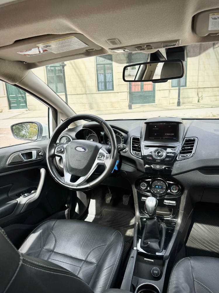 Ford Fiesta Titanium — foto 9