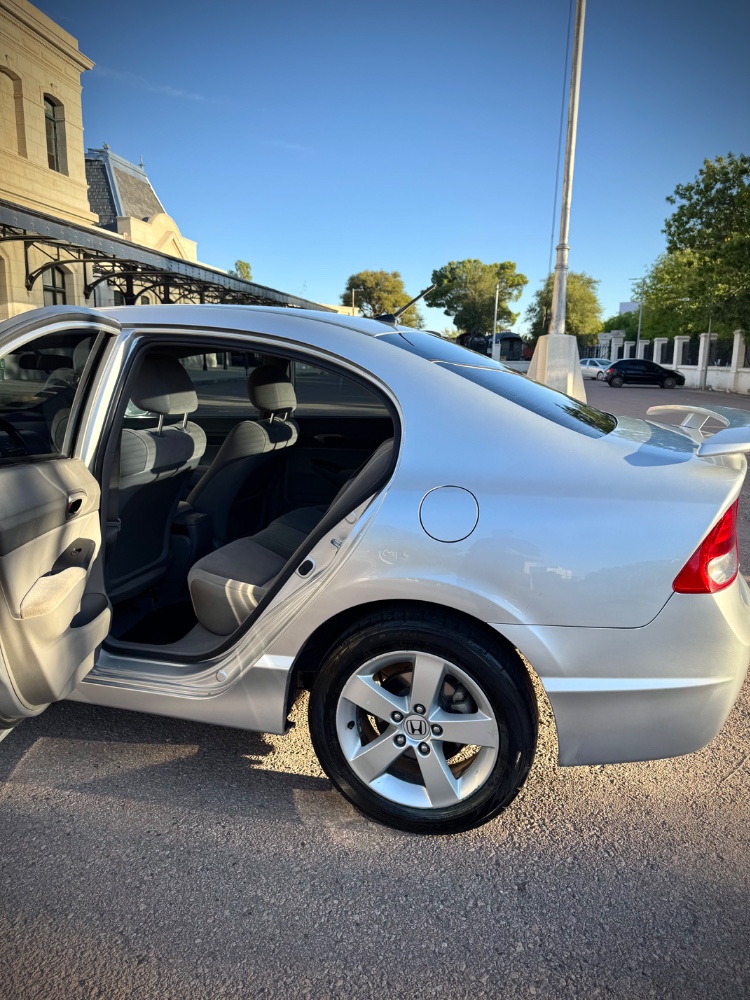 Honda Civic EXS — foto 5