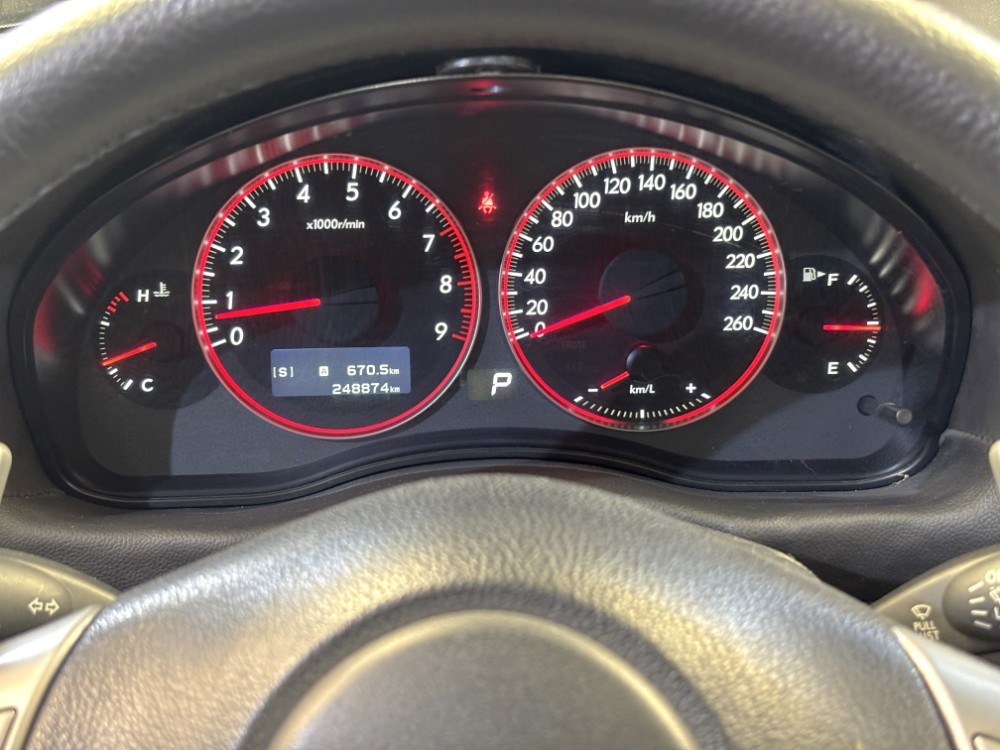 Subaru Outback 3.0 R — foto 11