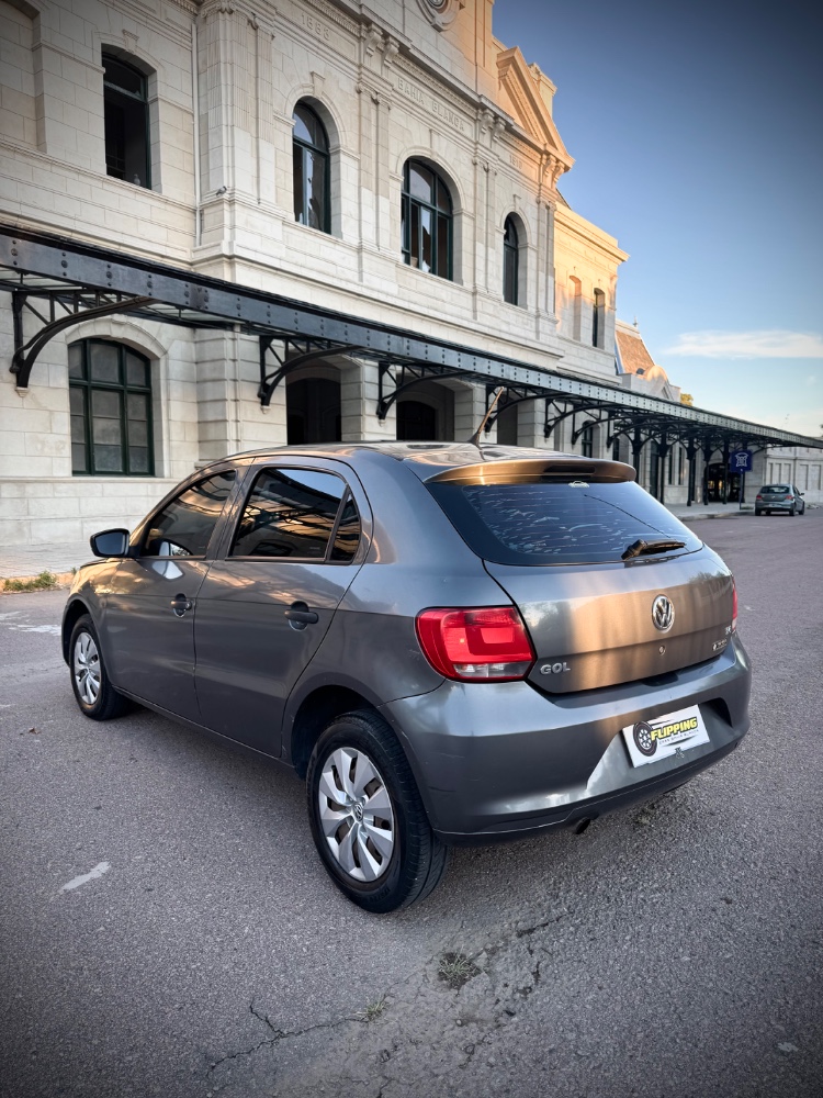 Volkswagen Gol Trend — foto 8
