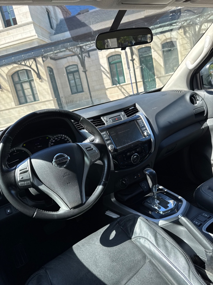 Nissan Frontier LE 4x4 — foto 3