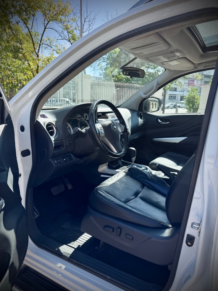 Nissan Frontier LE 4x4 — foto 5