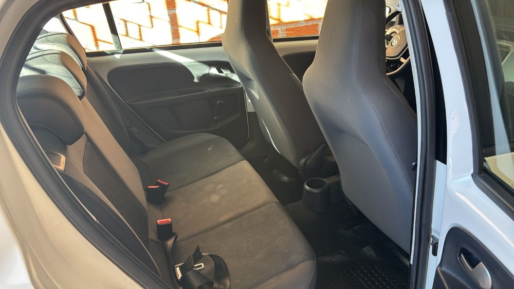 Volkswagen UP HIGH 1.0 5 PTAS — foto 4