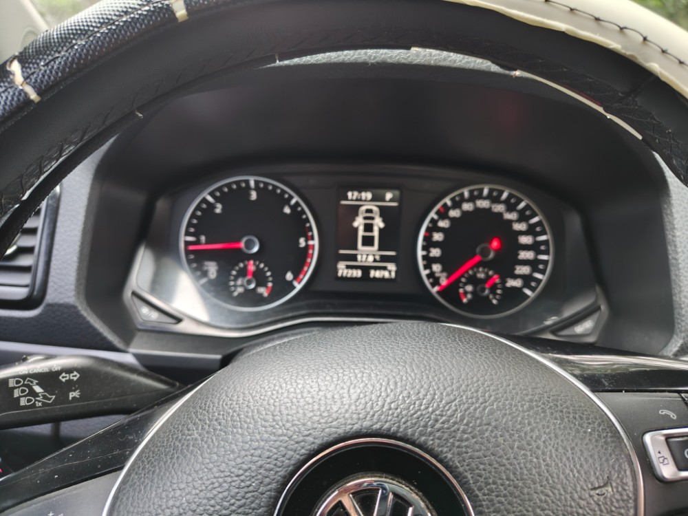 Volkswagen AMAROK  CONFORT 2.0 180 CV AT 4x2  — foto 2