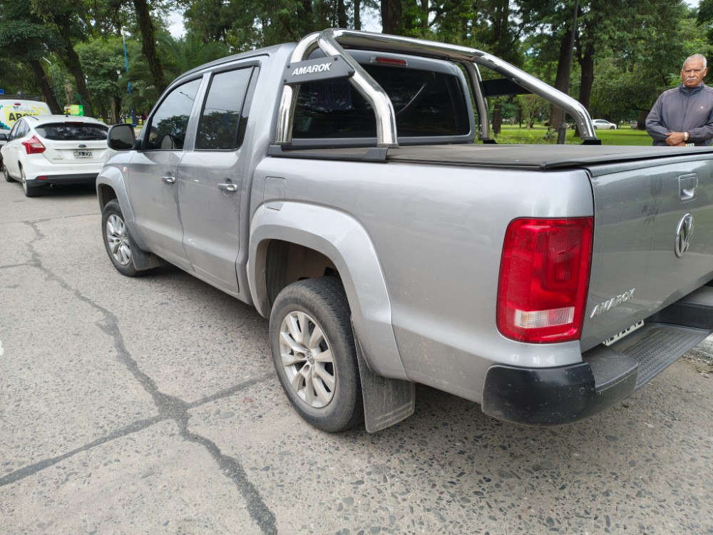 Volkswagen AMAROK  CONFORT 2.0 180 CV AT 4x2  — foto 3