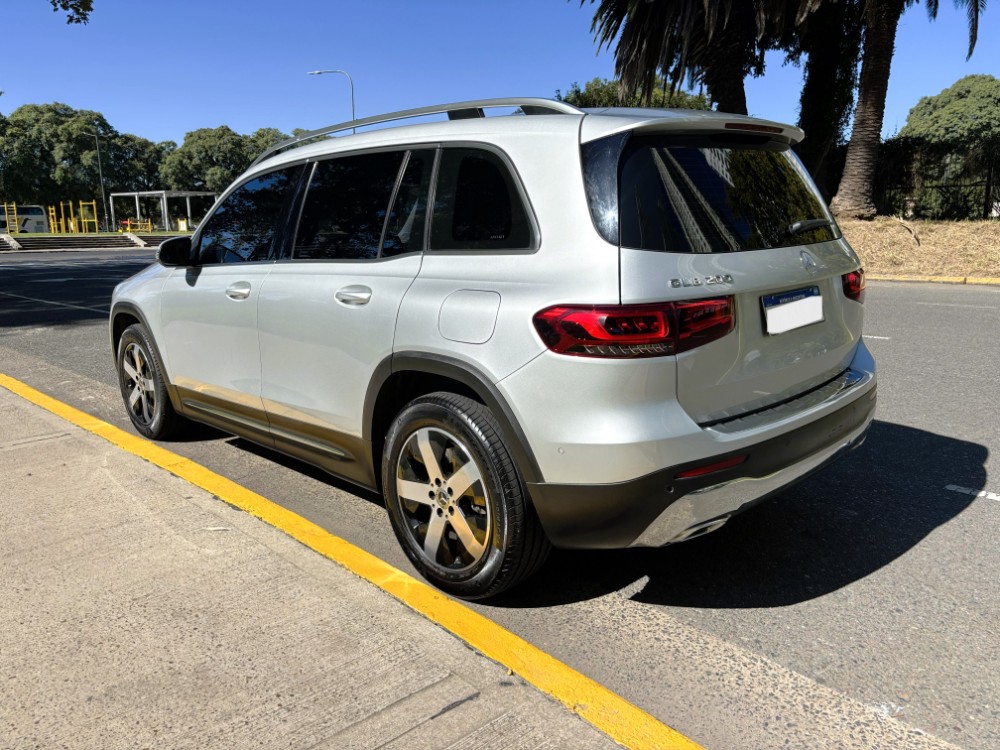 Mercedes-Benz GLB 200 Advance — foto 2