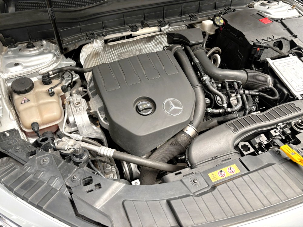 Mercedes-Benz GLB 200 Advance — foto 7