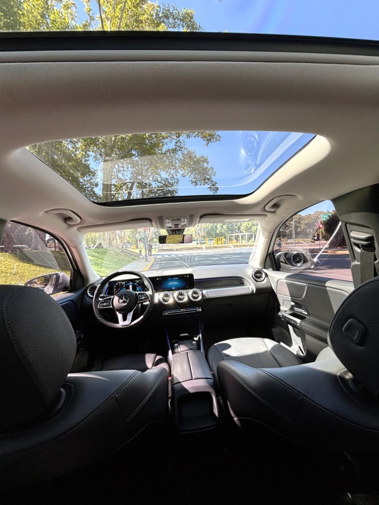Mercedes-Benz GLB 200 Advance — foto 8