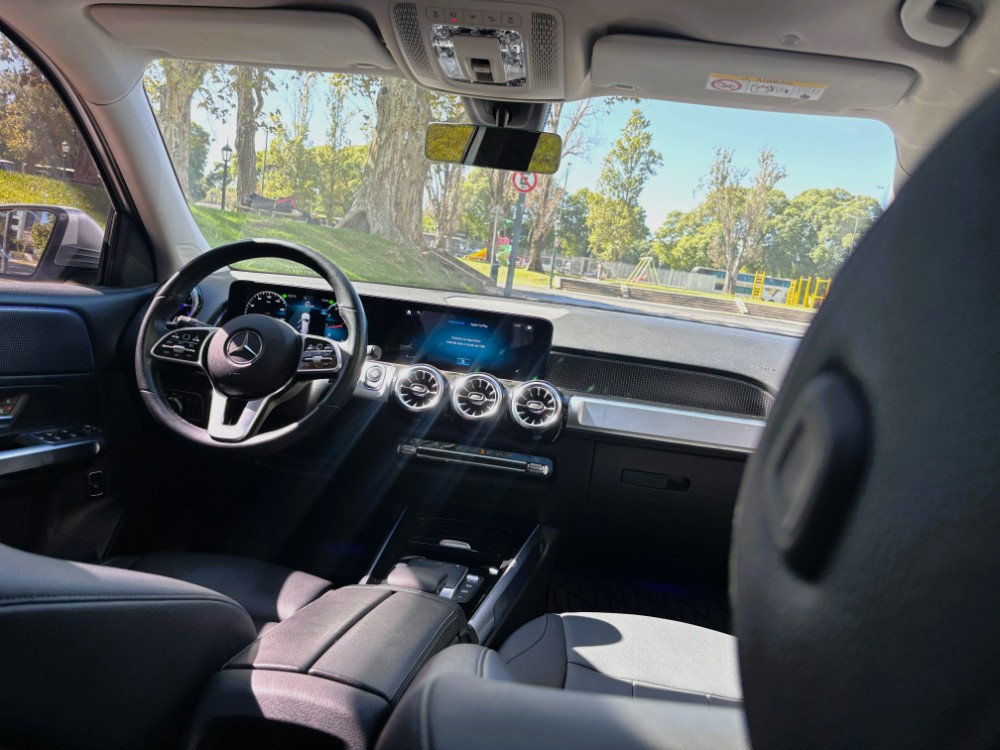 Mercedes-Benz GLB 200 Advance — foto 9