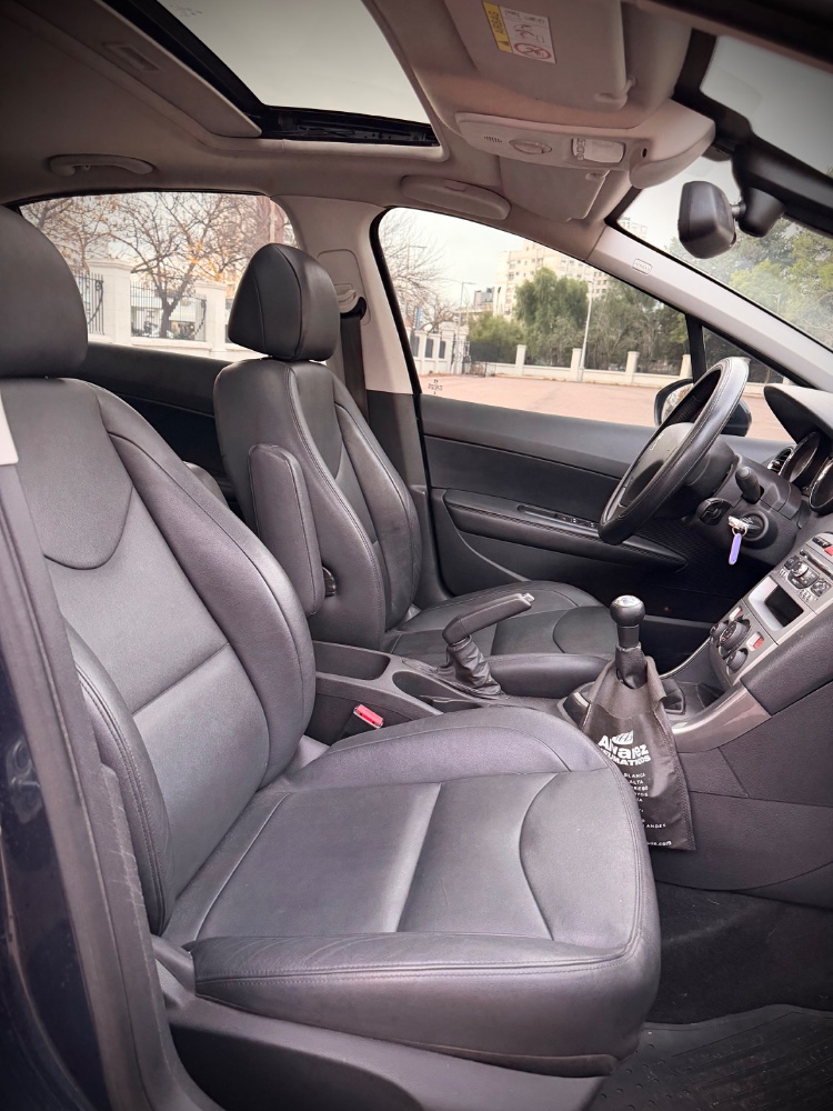 Peugeot 408 Allure — foto 9