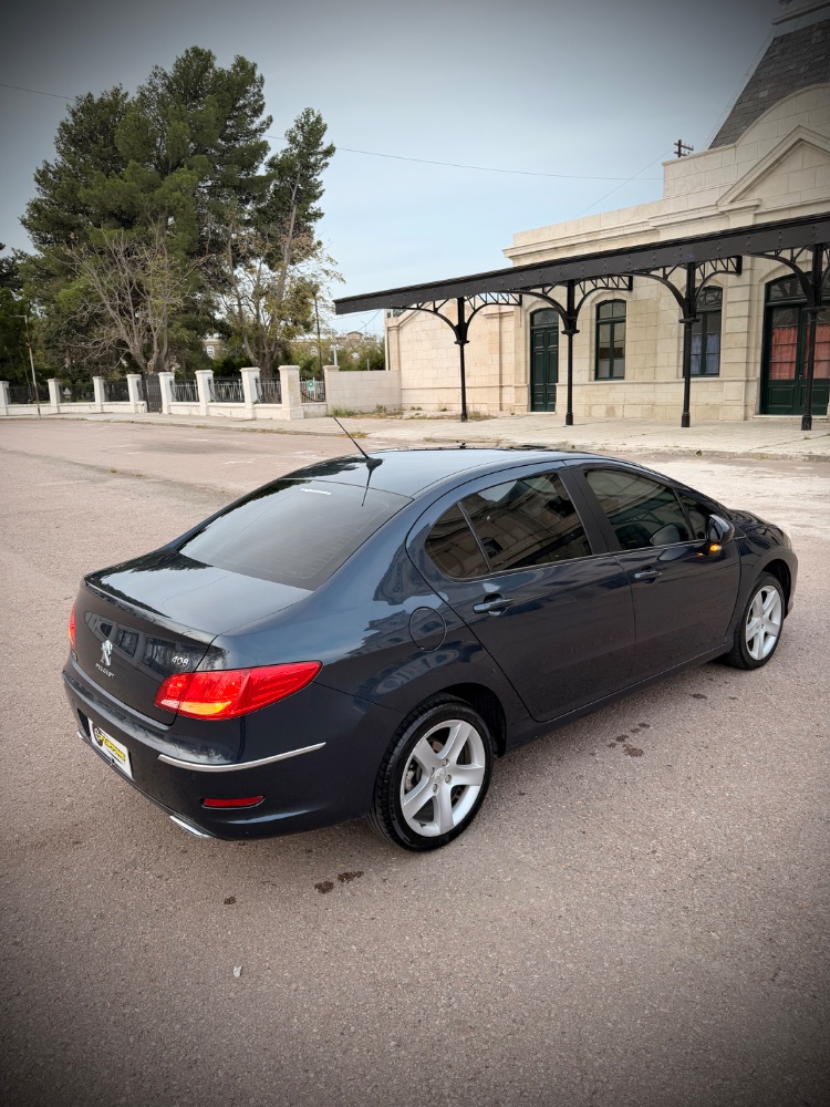 Peugeot 408 Allure — foto 10