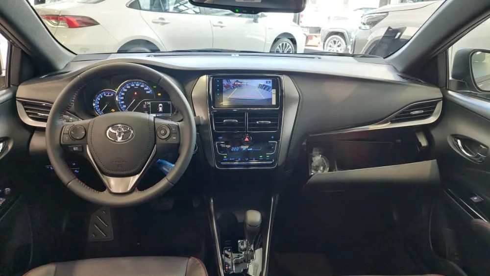 Toyota Yaris XLS — foto 5