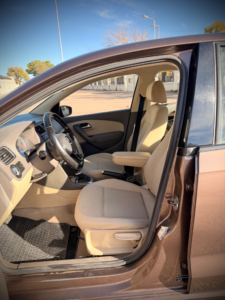 Volkswagen Polo — foto 6