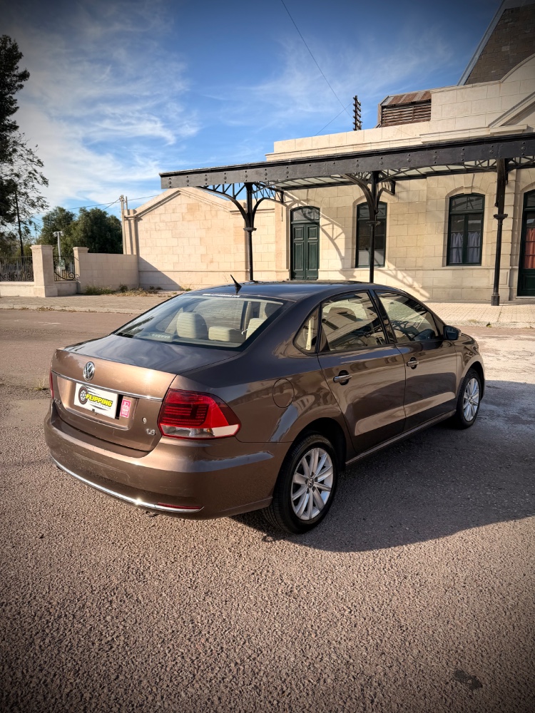 Volkswagen Polo — foto 10