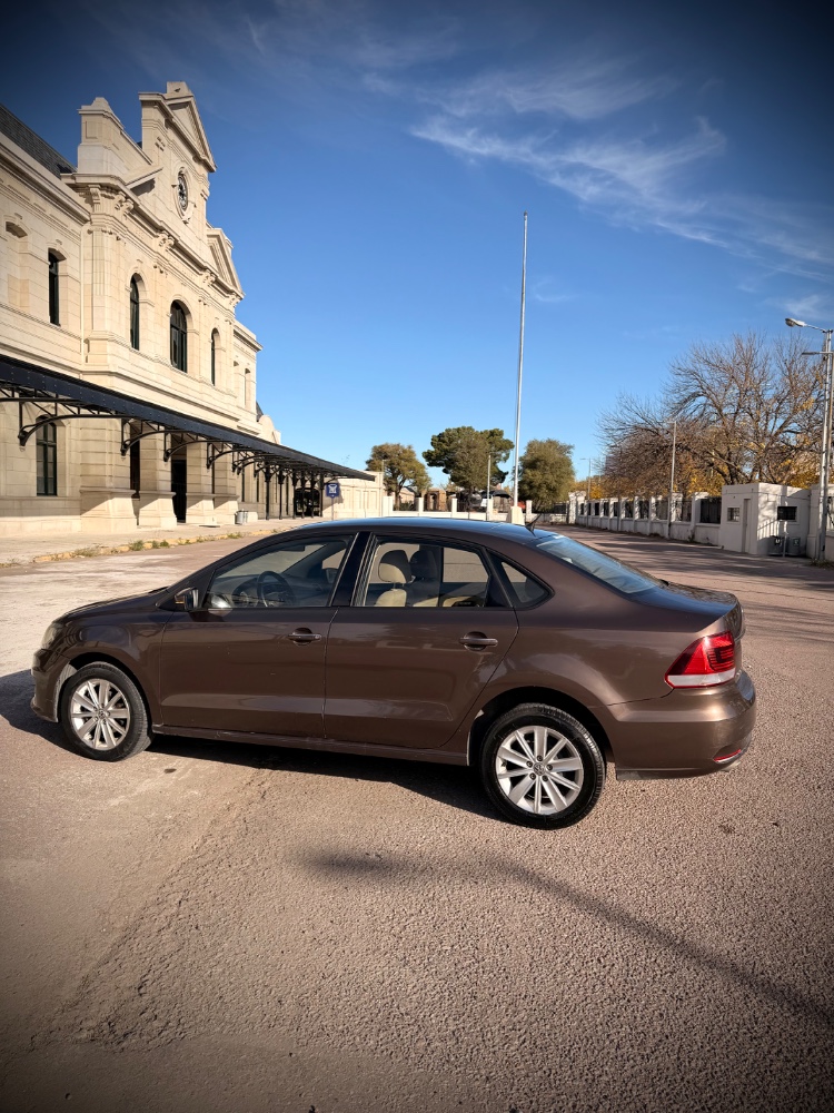 Volkswagen Polo — foto 11