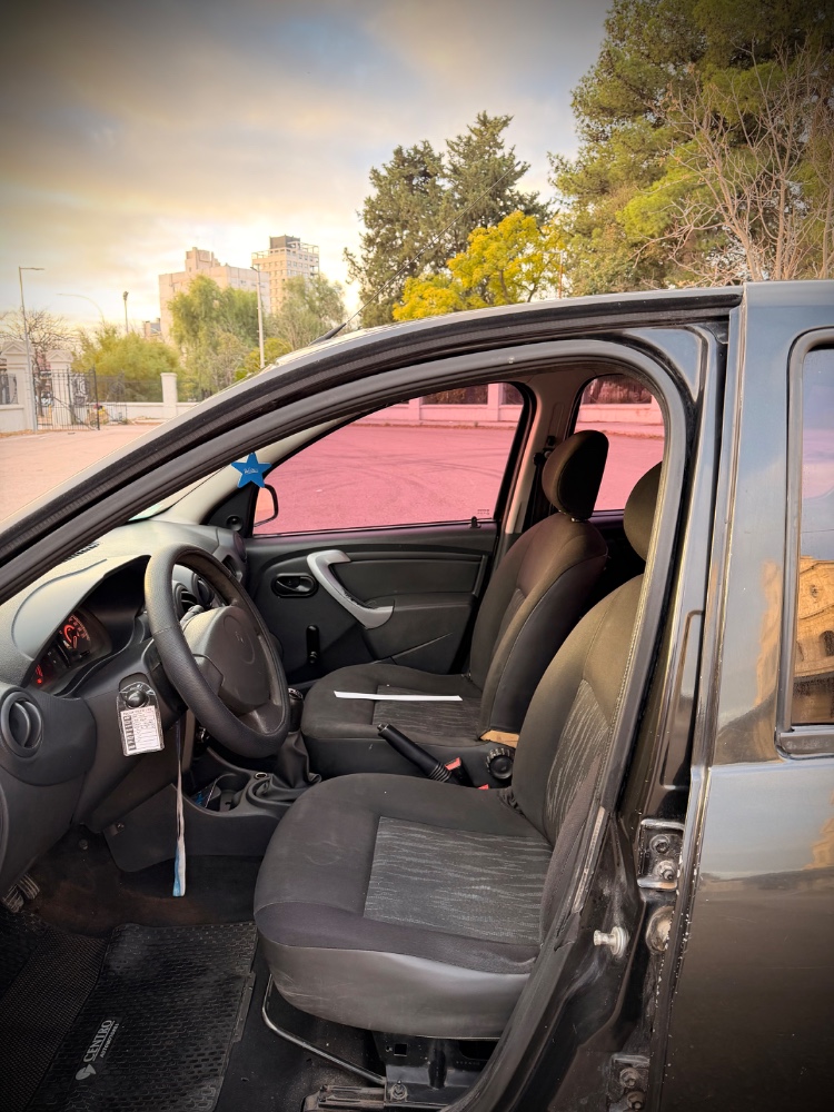 Renault Sandero — foto 4
