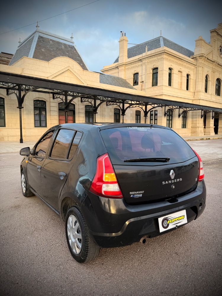 Renault Sandero — foto 6