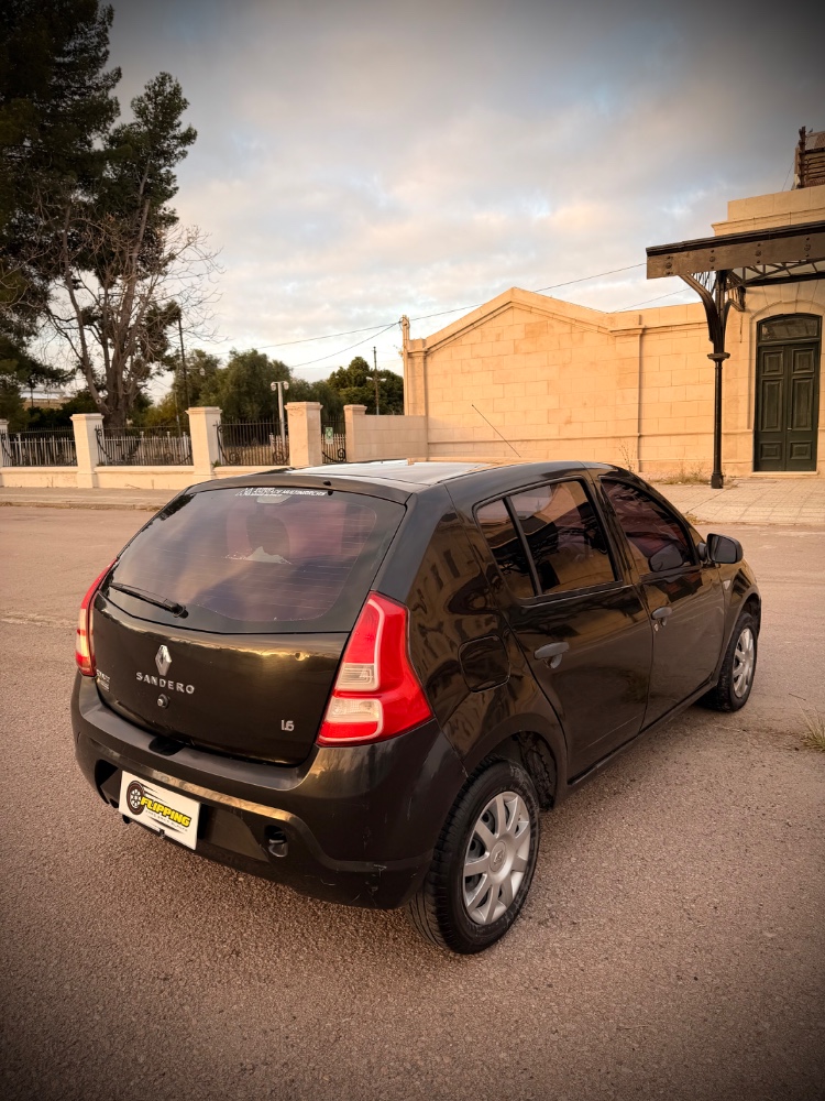 Renault Sandero — foto 8