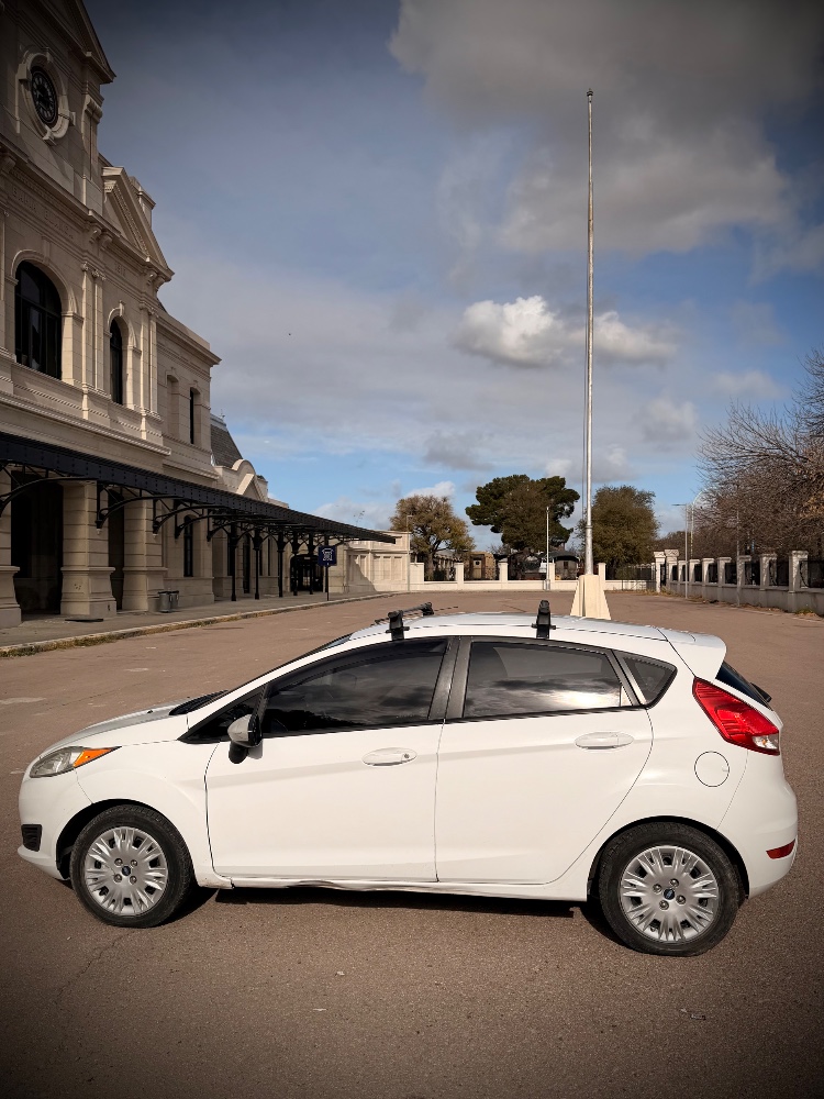 Ford Fiesta Kinetic — foto 2