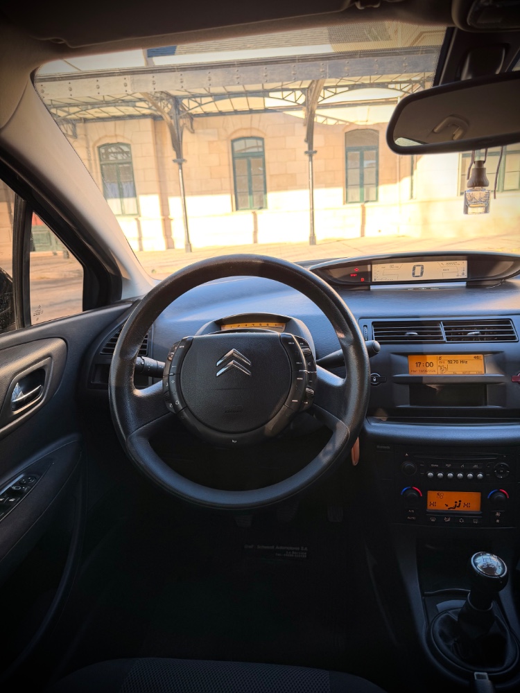 Citroën C4 — foto 4