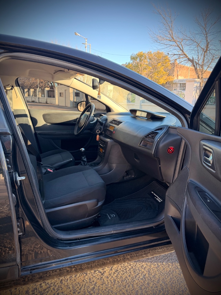 Citroën C4 — foto 6