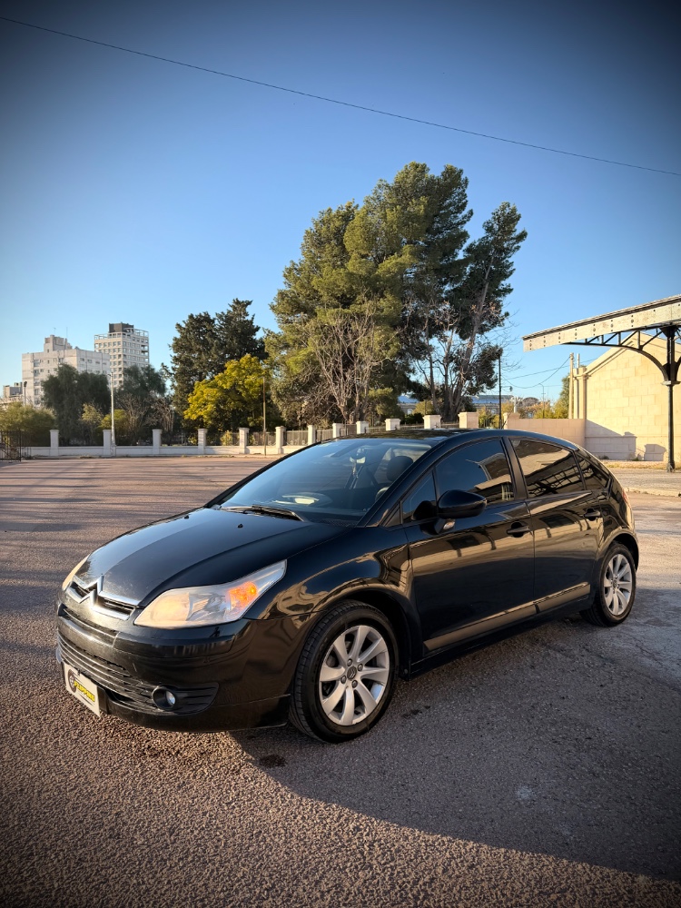 Citroën C4 — foto 8