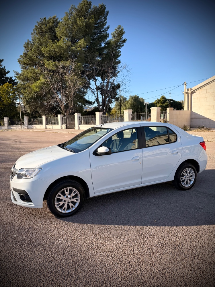 Renault Logan — foto 11