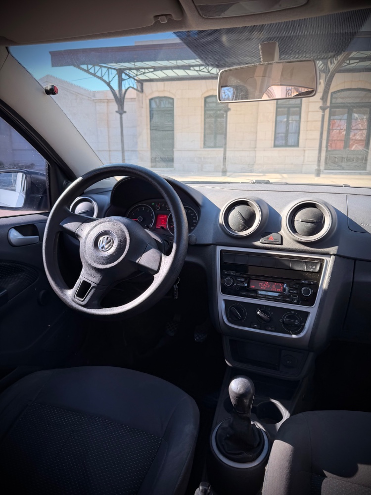 Volkswagen Voyage — foto 2