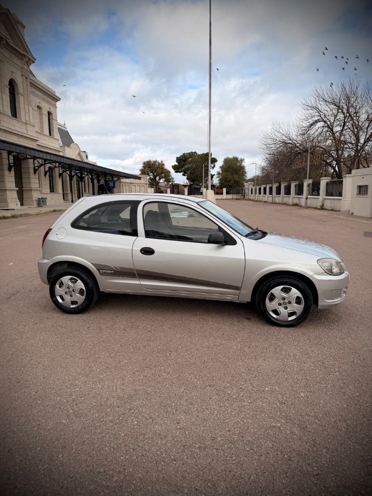 Chevrolet Celta Sprin — foto 11