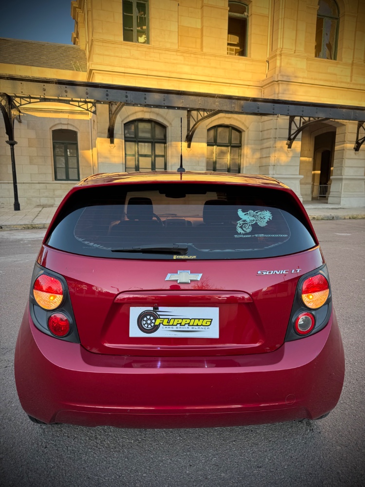Chevrolet Sonic LT — foto 5