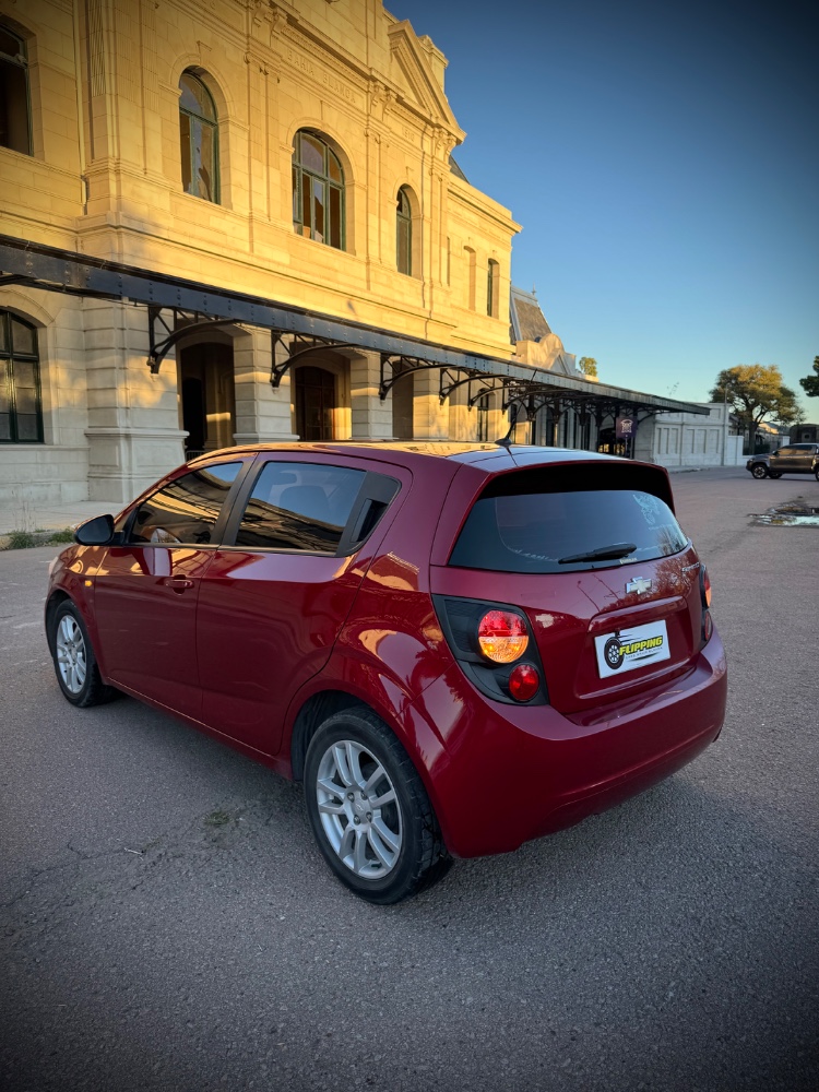 Chevrolet Sonic LT — foto 7