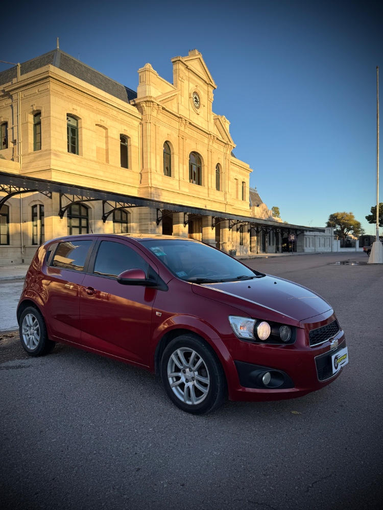 Chevrolet Sonic LT — foto 9