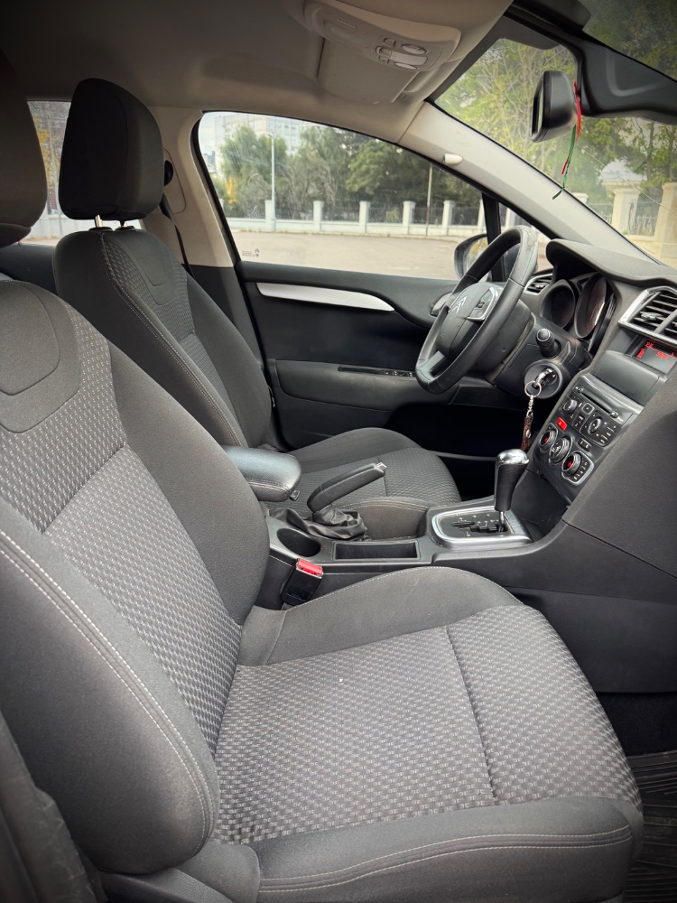 Citroën C4 Lounge — foto 9