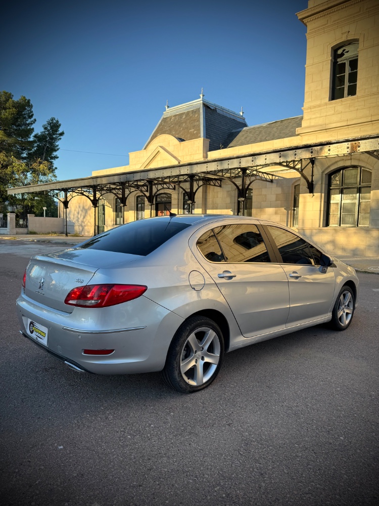 Peugeot 408 Allure — foto 8