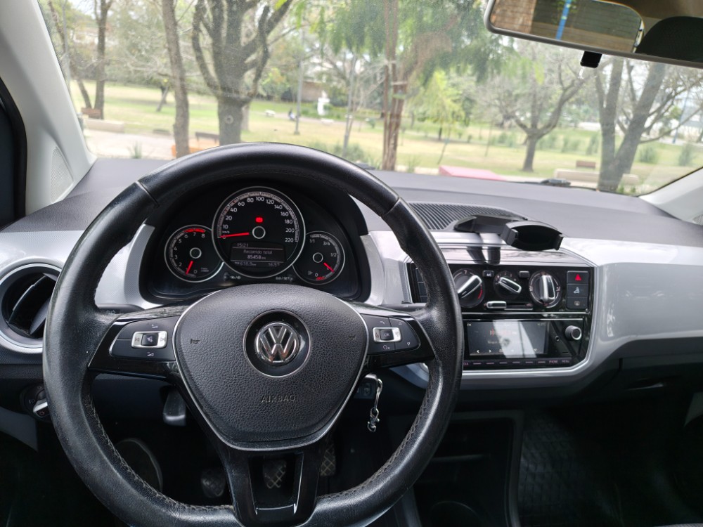 Volkswagen UP 1.0 HIGH — foto 3
