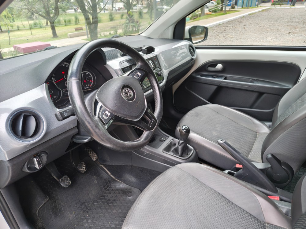 Volkswagen UP 1.0 HIGH — foto 5